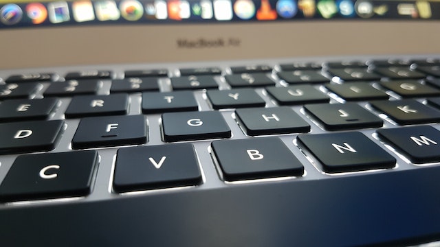 I benefici e i vantaggi di Internet nella vita di tutti i giorni scopri come sfruttare al meglio le potenzialità della rete